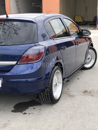 Opel Astra 2005, 250,000 km - 2.0 l - Bakı