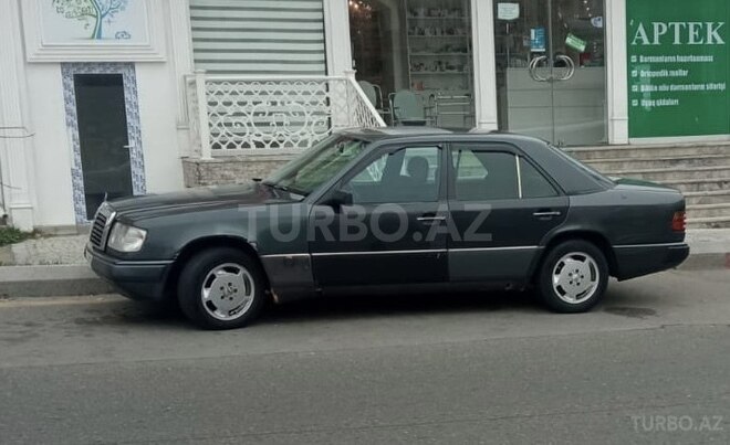 Mercedes E 300 1989, 300,000 km - 3.0 l - Bakı