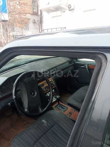 Mercedes E 300 1989, 300,000 km - 3.0 l - Bakı