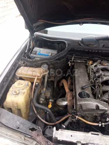 Mercedes E 300 1989, 300,000 km - 3.0 l - Bakı