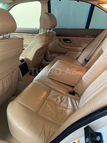 BMW 530 2001, 235,000 km - 3.0 l - Bakı