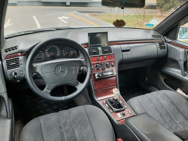 Mercedes E 200 2000, 199,000 km - 2.0 l - Sumqayıt