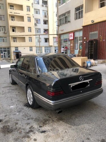 Mercedes E 220 1994, 360,000 km - 2.2 л - Bakı