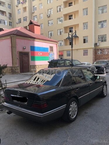 Mercedes E 220 1994, 360,000 km - 2.2 л - Bakı