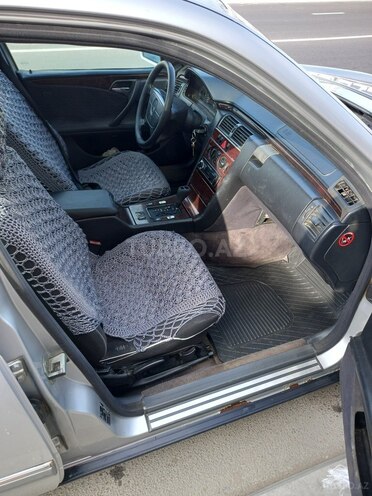 Mercedes E 290 1996, 999,999 km - 2.9 l - Bakı