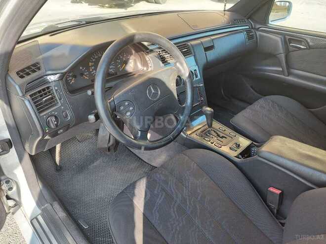 Mercedes E 240 1998, 224,000 km - 2.4 l - Bakı