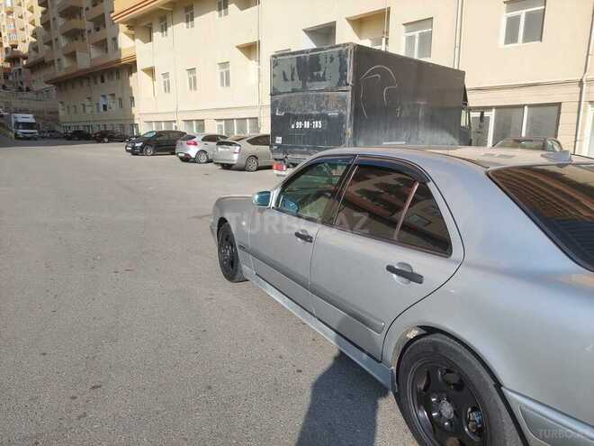 Mercedes E 240 1998, 224,000 km - 2.4 l - Bakı