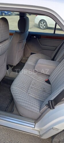 Mercedes E 220 1992, 357,140 km - 2.2 l - Bakı