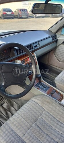 Mercedes E 220 1992, 357,140 km - 2.2 l - Bakı