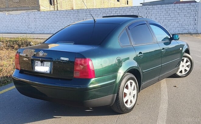 Volkswagen Passat 2000, 256,000 km - 1.8 l - Bakı