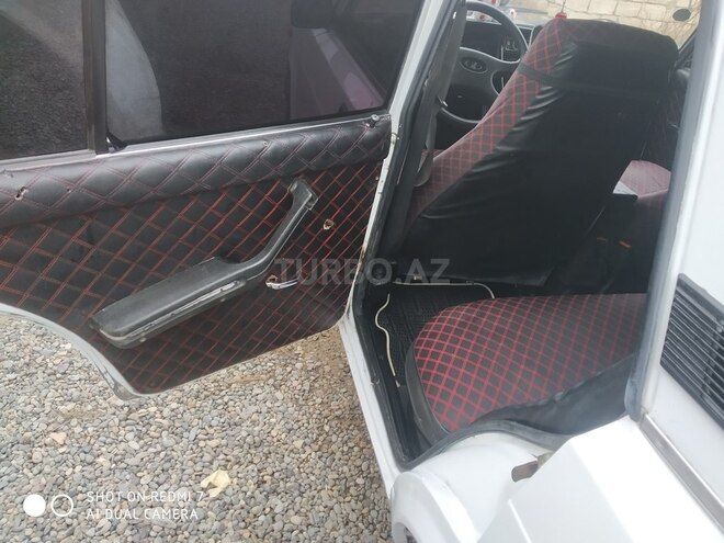 LADA (VAZ) 2107 2003, 136,000 km - 1.6 l - Salyan