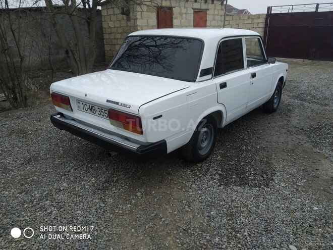 LADA (VAZ) 2107 2003, 136,000 km - 1.6 l - Salyan