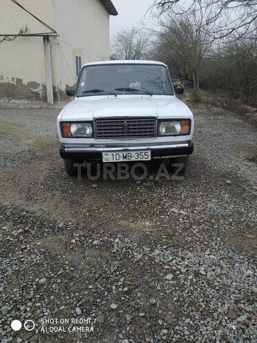 LADA (VAZ) 2107 2003, 136,000 km - 1.6 l - Salyan