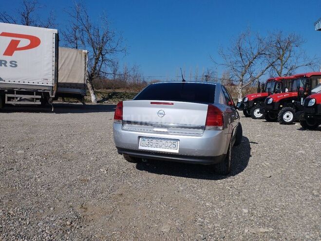 Opel Vectra 2002, 396,000 km - 2.2 l - Quba