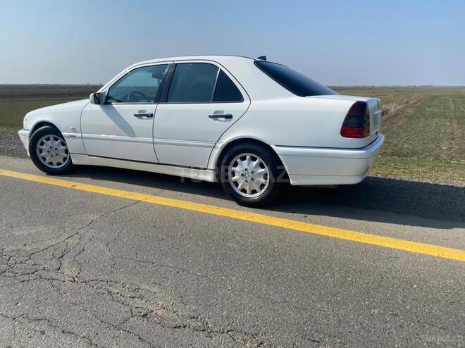 Mercedes C 220 1999, 340,538 km - 2.2 l - Biləsuvar