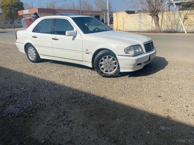 Mercedes C 220 1999, 340,538 km - 2.2 l - Biləsuvar