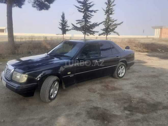 Mercedes C 250 1989, 525,252 km - 2.5 l - Yevlax