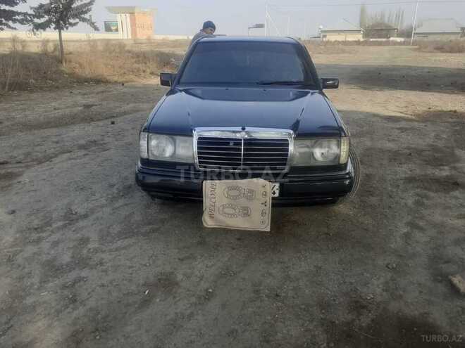 Mercedes C 250 1989, 525,252 km - 2.5 l - Yevlax