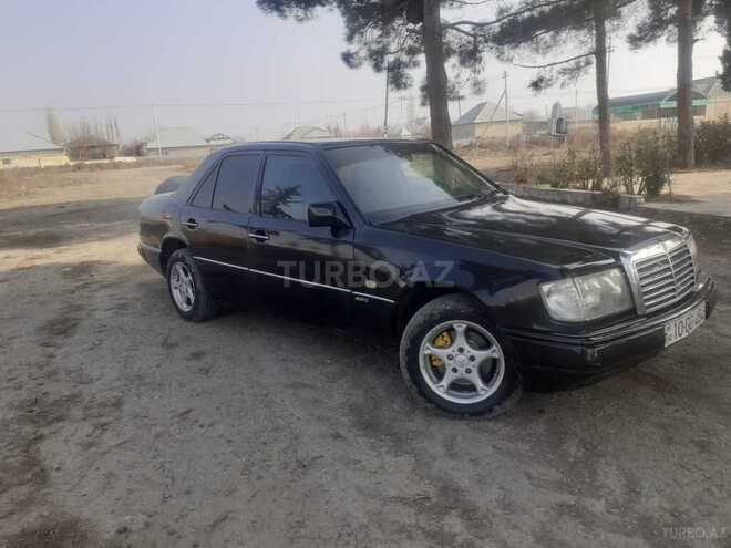 Mercedes C 250 1989, 525,252 km - 2.5 l - Yevlax