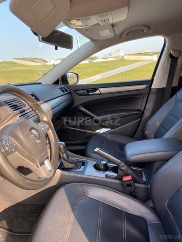 Volkswagen Passat 2015, 150,000 km - 1.8 l - Bakı
