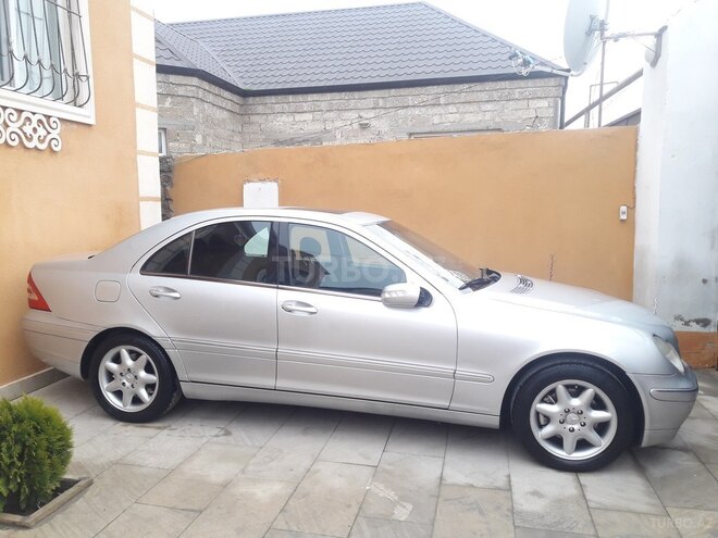 Mercedes C 240 2000, 369,390 km - 2.6 l - Bakı