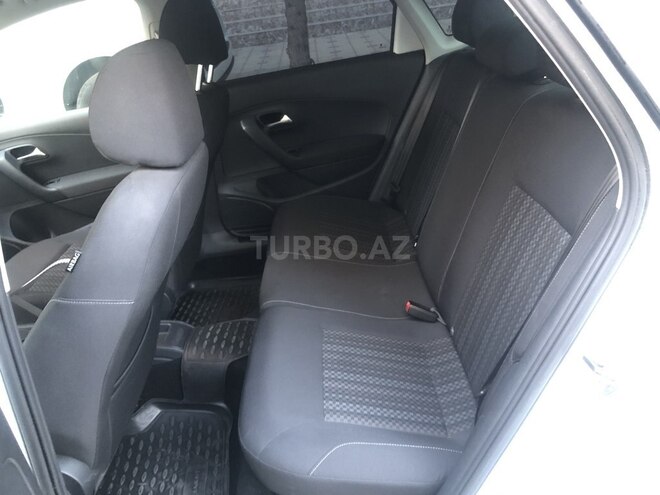 Volkswagen Polo 2019, 24,400 km - 1.6 l - Bakı