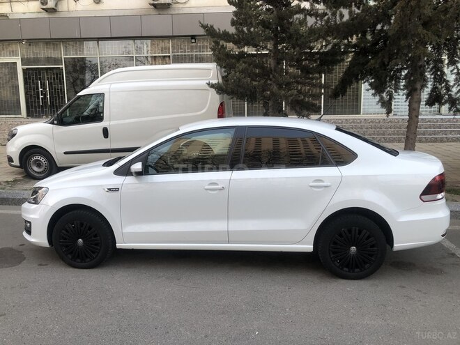 Volkswagen Polo 2019, 24,400 km - 1.6 l - Bakı