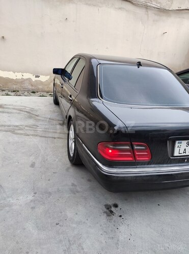 Mercedes E 320 1998, 275,000 km - 3.2 l - Bakı