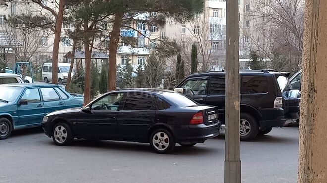 Opel Vectra 1996, 400,000 km - 1.8 l - Bakı