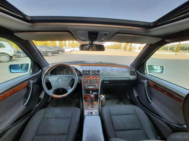 Mercedes C 220 1999, 322,000 km - 2.2 l - Bakı