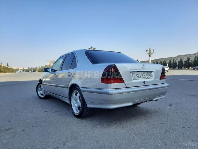 Mercedes C 220 1999, 322,000 km - 2.2 l - Bakı