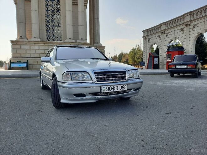 Mercedes C 220 1999, 322,000 km - 2.2 l - Bakı