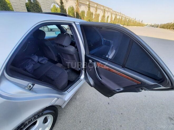 Mercedes C 220 1999, 322,000 km - 2.2 l - Bakı