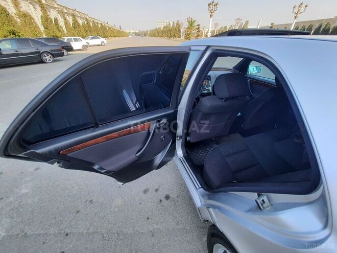 Mercedes C 220 1999, 322,000 km - 2.2 l - Bakı