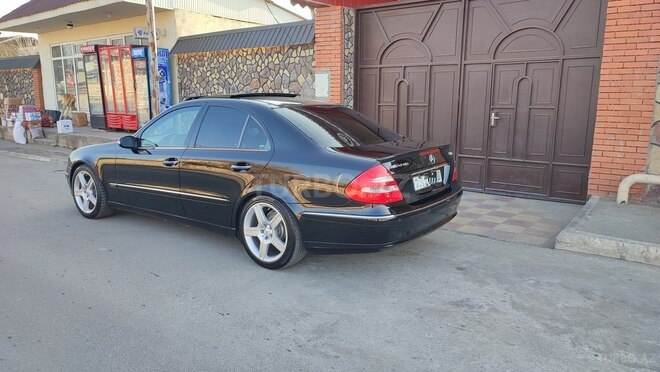 Mercedes E 240 2003, 255,000 km - 2.6 л - Beyləqan