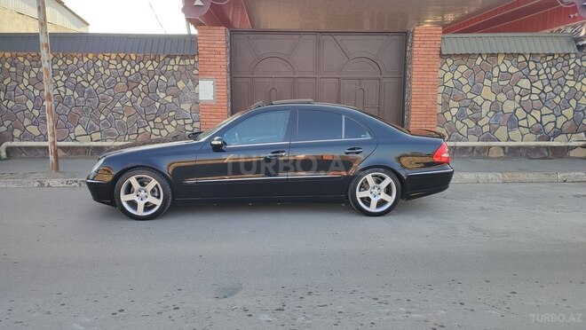 Mercedes E 240 2003, 255,000 km - 2.6 л - Beyləqan