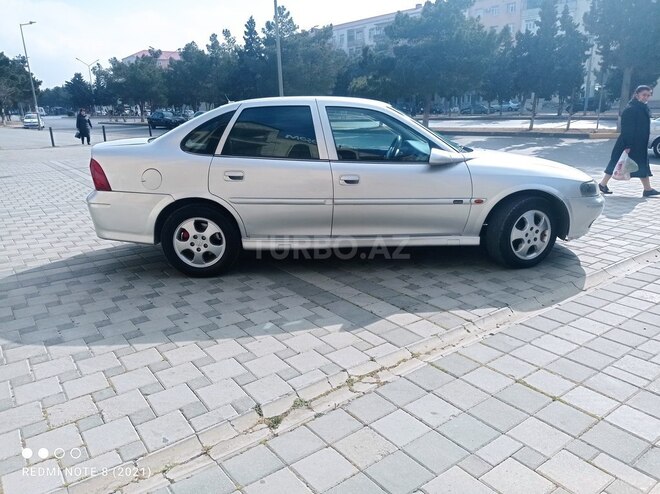 Opel Vectra 2000, 320,000 km - 1.8 l - Sumqayıt