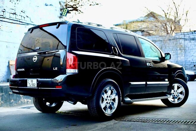 Nissan Armada 2011, 101,000 km - 5.6 л - Bakı