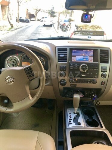 Nissan Armada 2011, 101,000 km - 5.6 л - Bakı