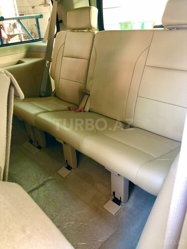 Nissan Armada 2011, 101,000 km - 5.6 л - Bakı
