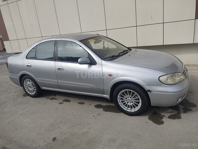 Nissan Sunny 2004, 330,000 km - 1.6 l - Bakı