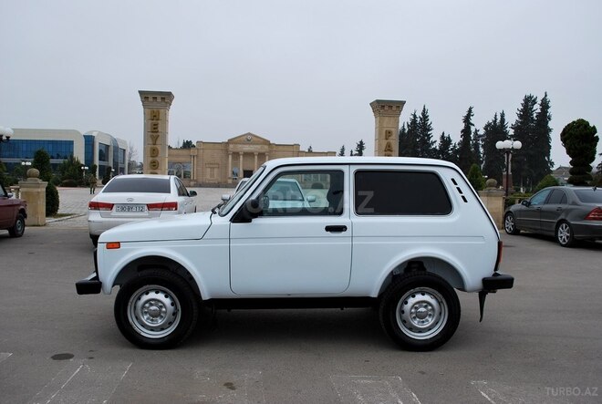 LADA (VAZ) Niva 2015, 77,000 km - 1.7 l - Saatlı