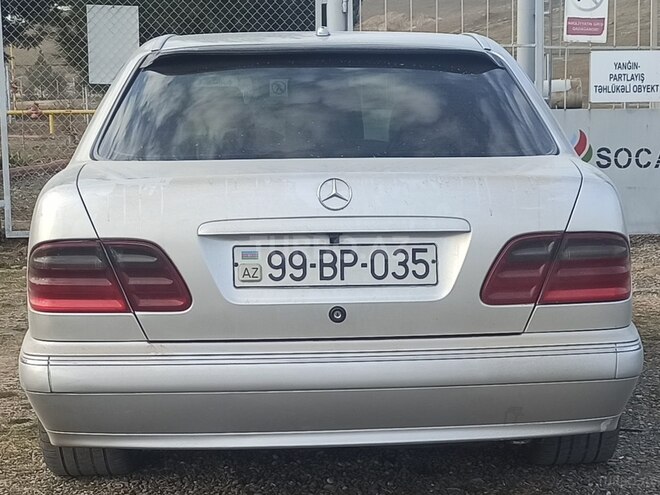 Mercedes E 220 1998, 360 km - 2.2 л - Qazax
