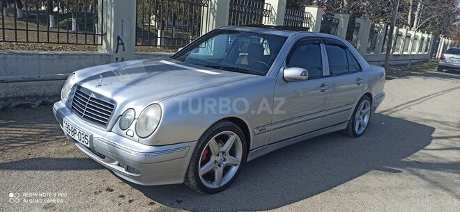 Mercedes E 220 1998, 360 km - 2.2 л - Qazax
