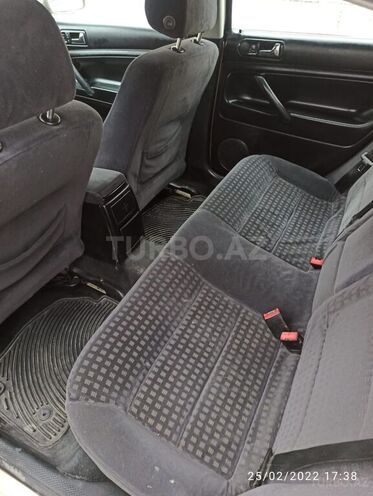 Volkswagen Passat 2001, 500,000 km - 2.0 л - Qazax