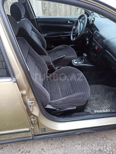 Volkswagen Passat 2001, 500,000 km - 2.0 л - Qazax