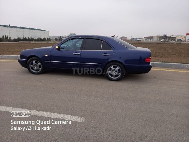 Mercedes E 240 1999, 298,000 km - 2.4 l - Bakı