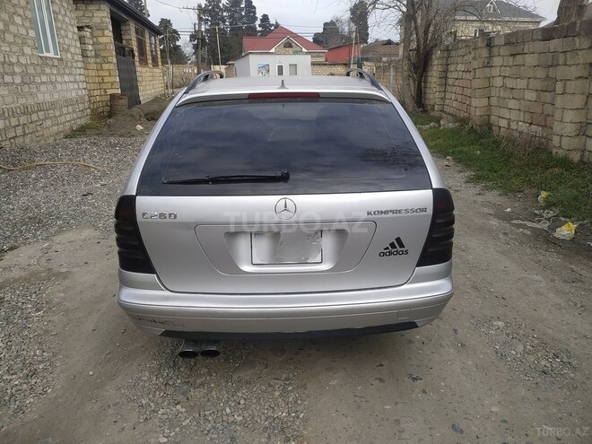 Mercedes E 180 2001, 215,000 km - 1.8 l - Bakı