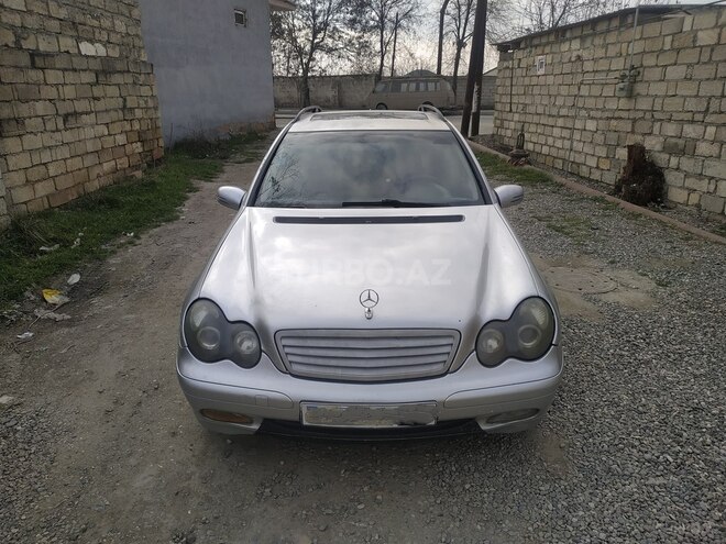 Mercedes E 180 2001, 215,000 km - 1.8 l - Bakı