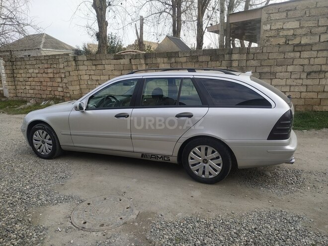 Mercedes E 180 2001, 215,000 km - 1.8 l - Bakı